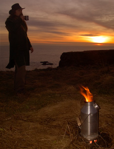 A volcano kettle is a fast self contained boiler for water perfect for bushcraft and wilderness use. -  2017 - Gary Waidson - Ravenlore